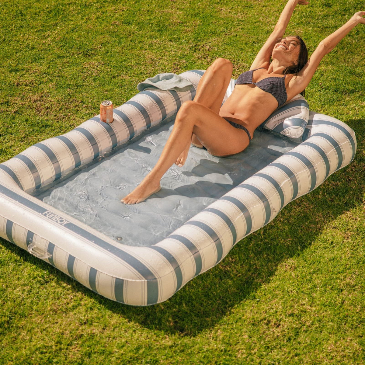 Funboy Popular | Tanning Pool Lounger: Blue & White Stripes